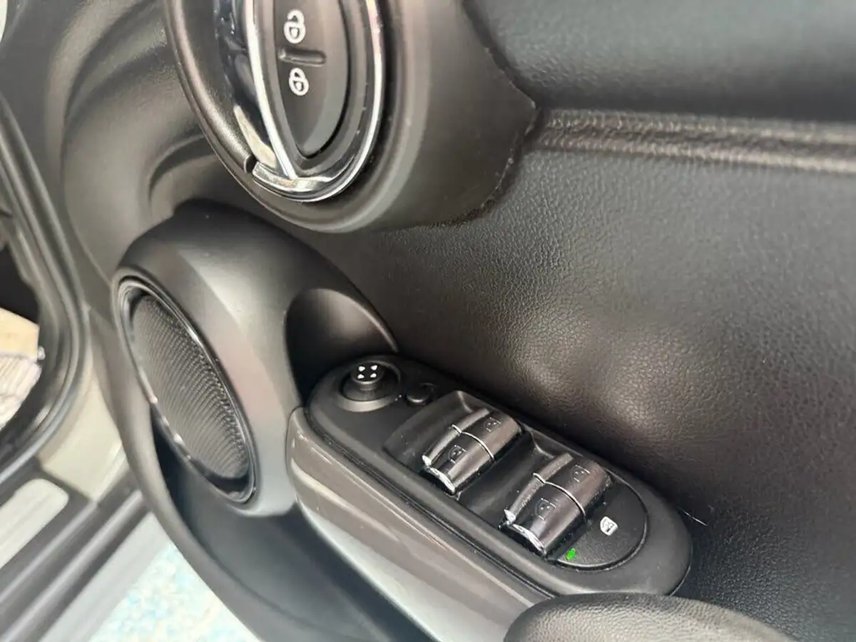 2016-mini-cooper-15-cooper-ss-hatchback-5d-big-24