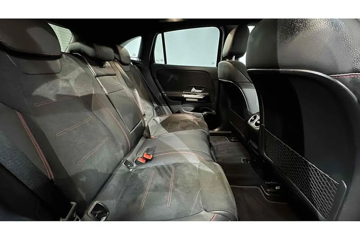 2021-mercedes-benz-eqa-e-eqa-250-amg-line-big-25