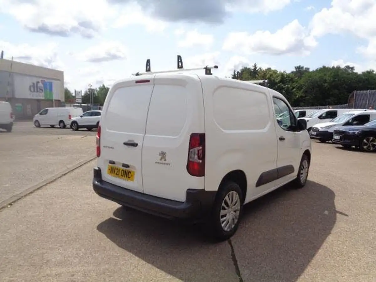 2021-peugeot-partner-15-bluehdi-1000-professional-100ps-eu6dt-panel-big-2
