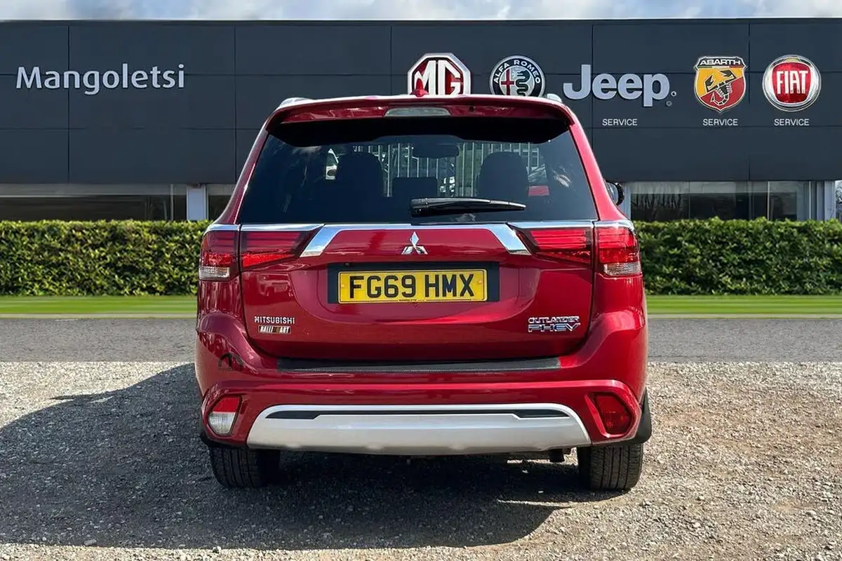 2019-mitsubishi-outlander-24-4h-phev-big-6