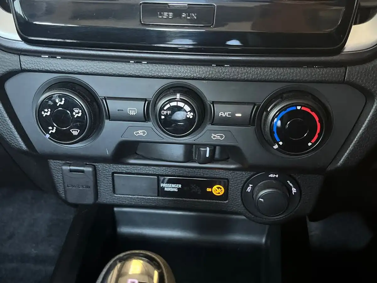2021-isuzu-d-max-19td-dl20-double-pickup-auto-big-14