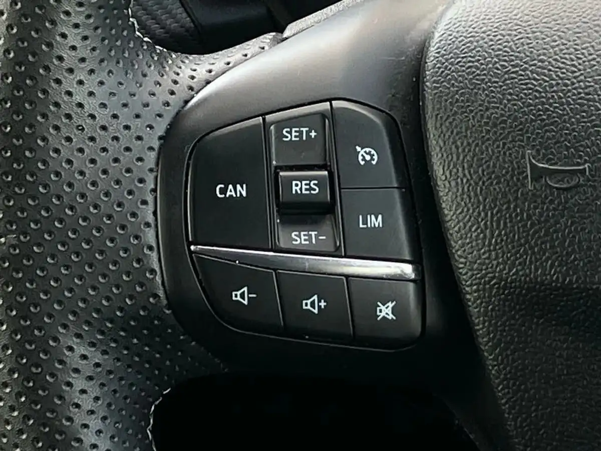 2022-ford-puma-suv-10-st-line-vignale-125ps-big-18