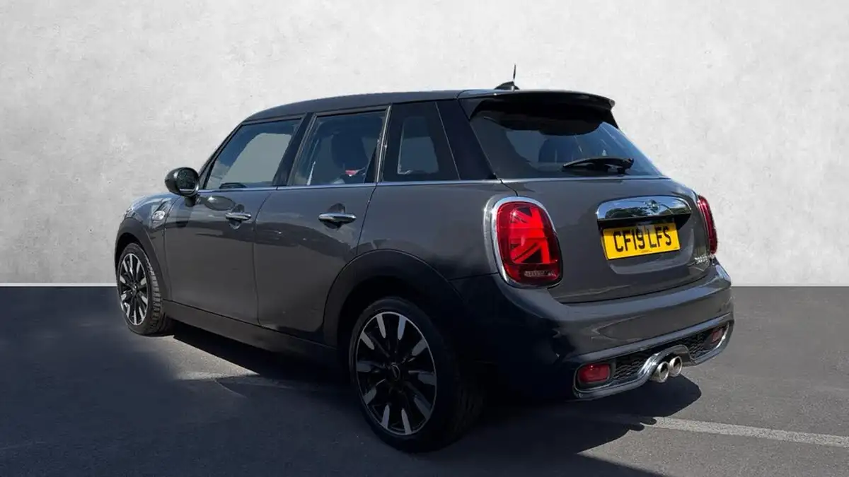 2019-mini-cooper-20-cooper-s-exclusive-189bhp-hatchback-5d-auto-big-4