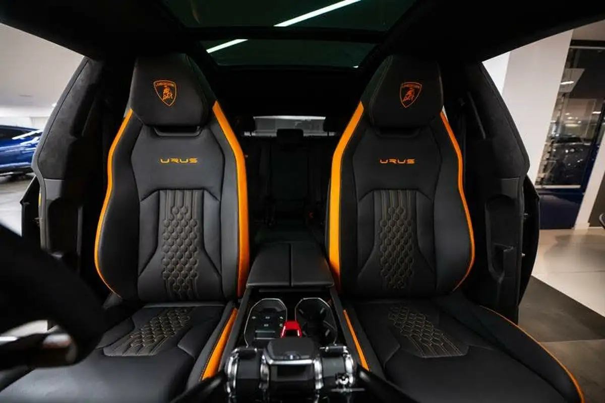 2023-lamborghini-urus-40-no-trim-big-6