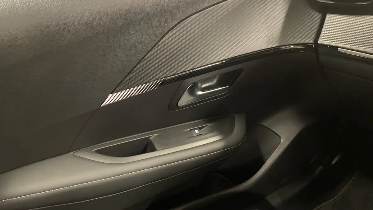 2024-peugeot-208-12-puretech-allure-hybrid-e-dsc6-big-39