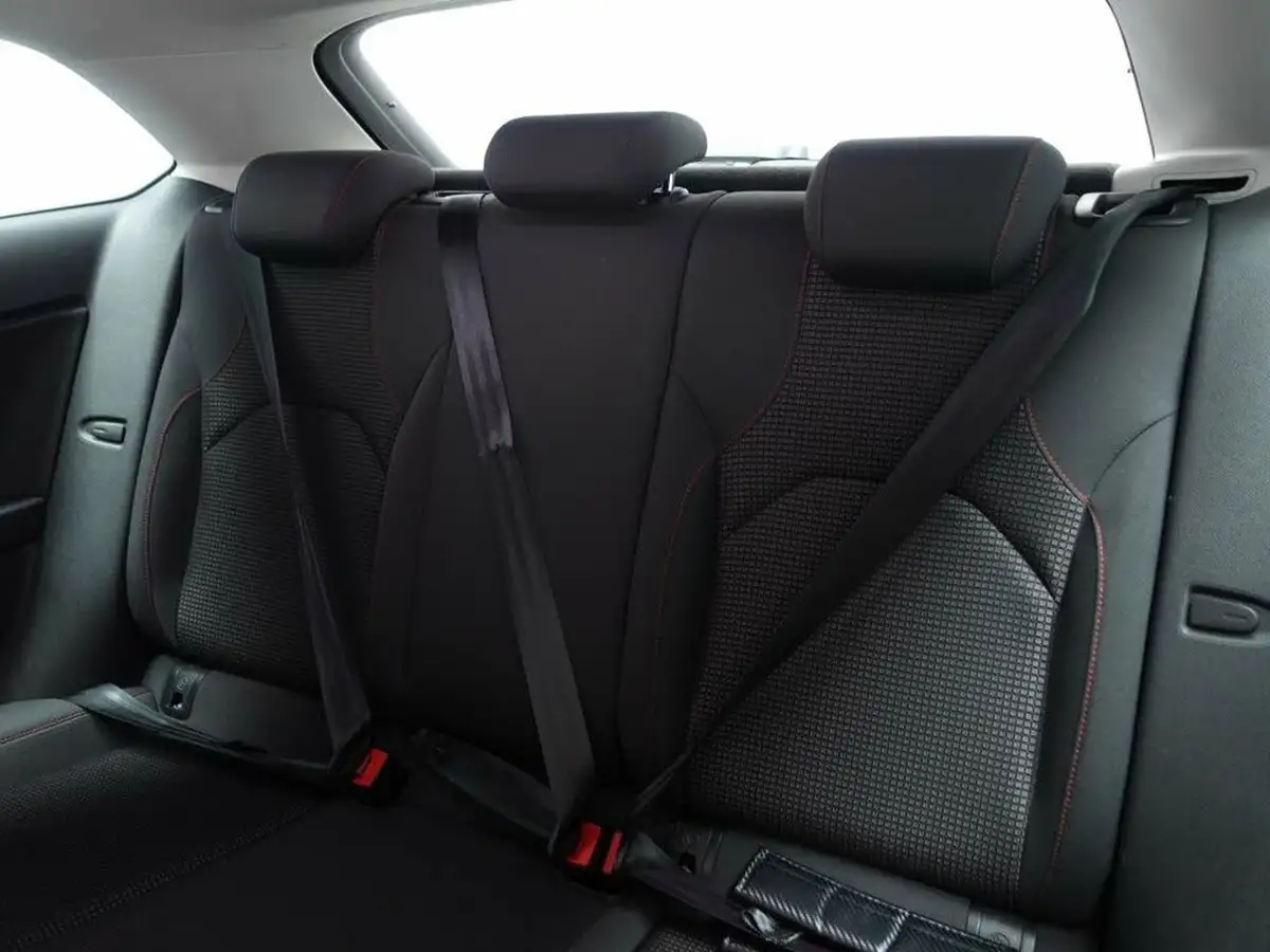 2017-seat-leon-14-tsi-fr-technology-sportcoupe-3d-big-16