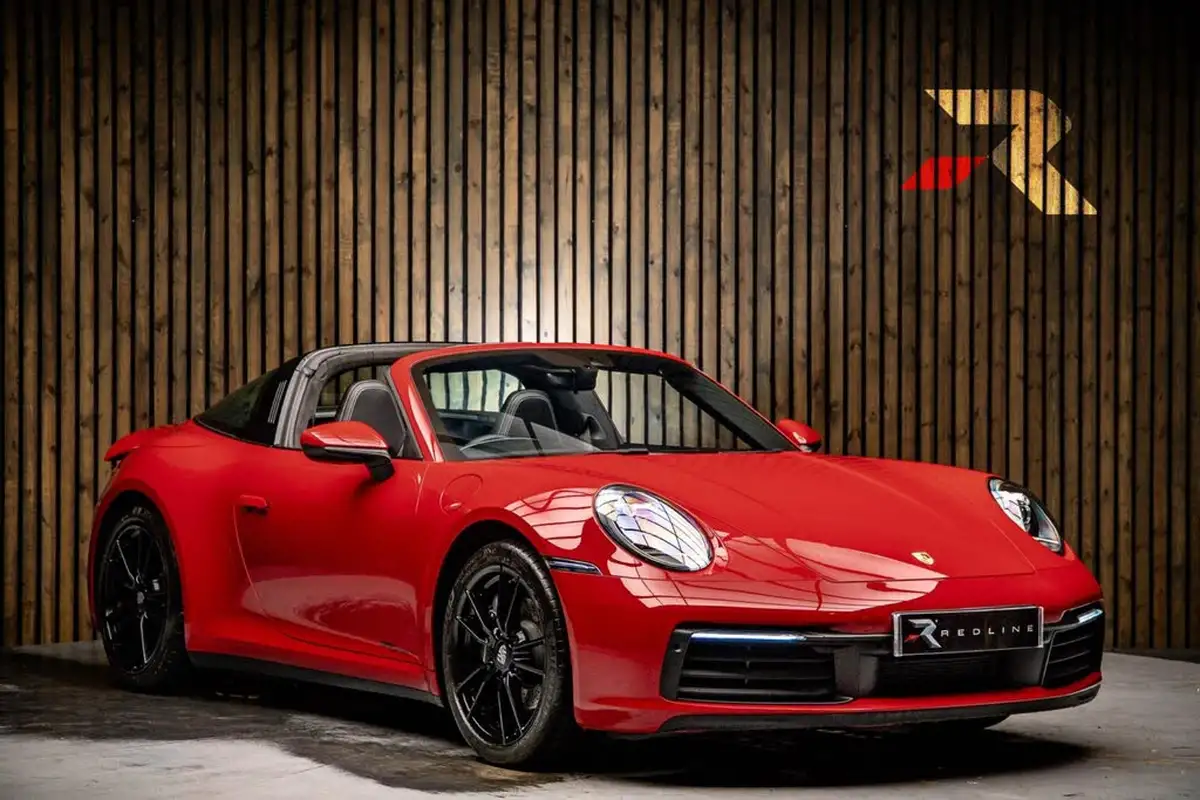 2020-porsche-911-30-targa-4-big-0
