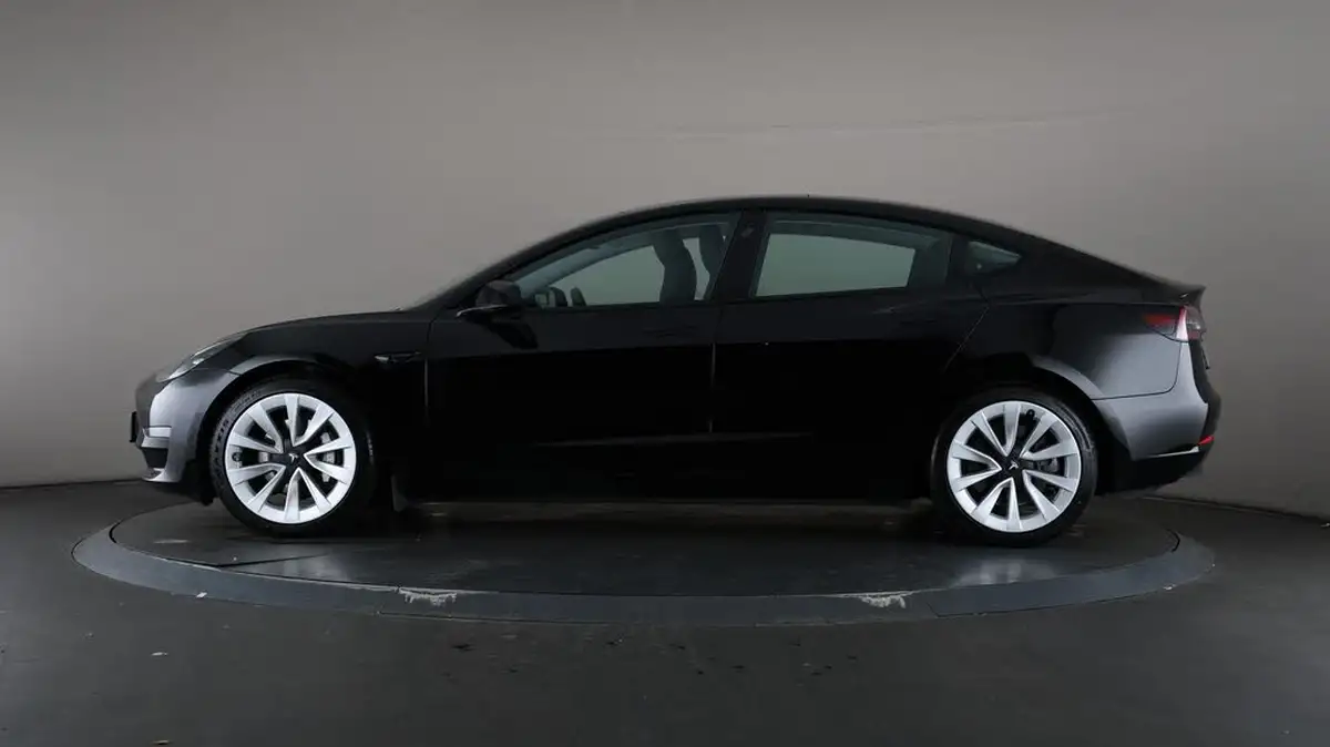 2021-tesla-model-3-e-long-range-4x4-big-35
