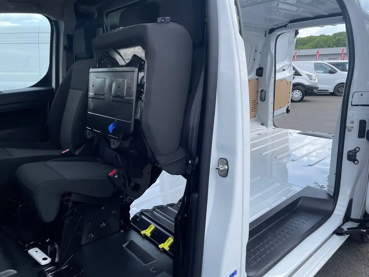 2024-vauxhall-vivaro-20td-xl-pro-big-19