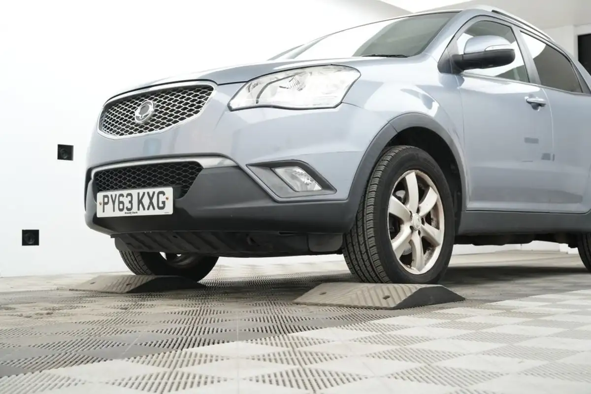 2013-kgm-ssangyong-korando-20td-ex-175ps-auto-big-5