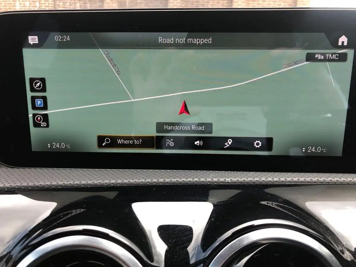 2021-mercedes-benz-a-class-13-a180-amg-line-executive-hatchback-5d-7g-dct-big-12