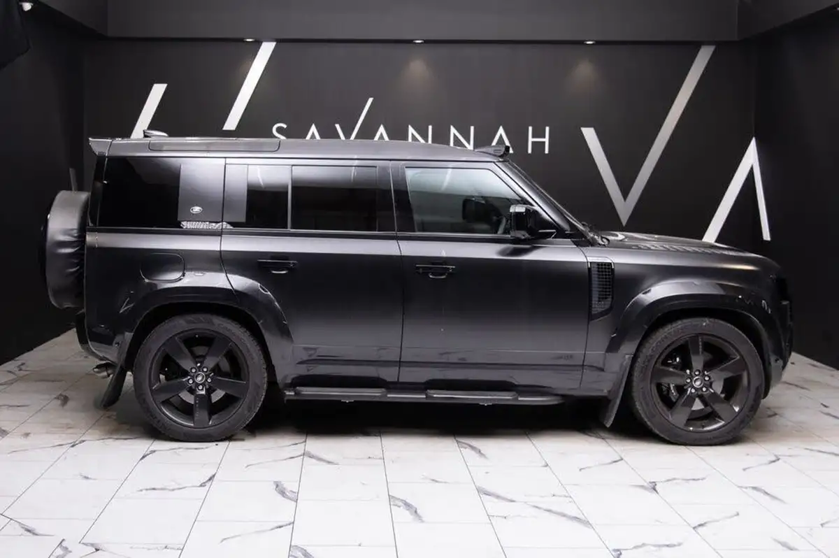 2022-land-rover-110-defender-50-p525-v8-big-6