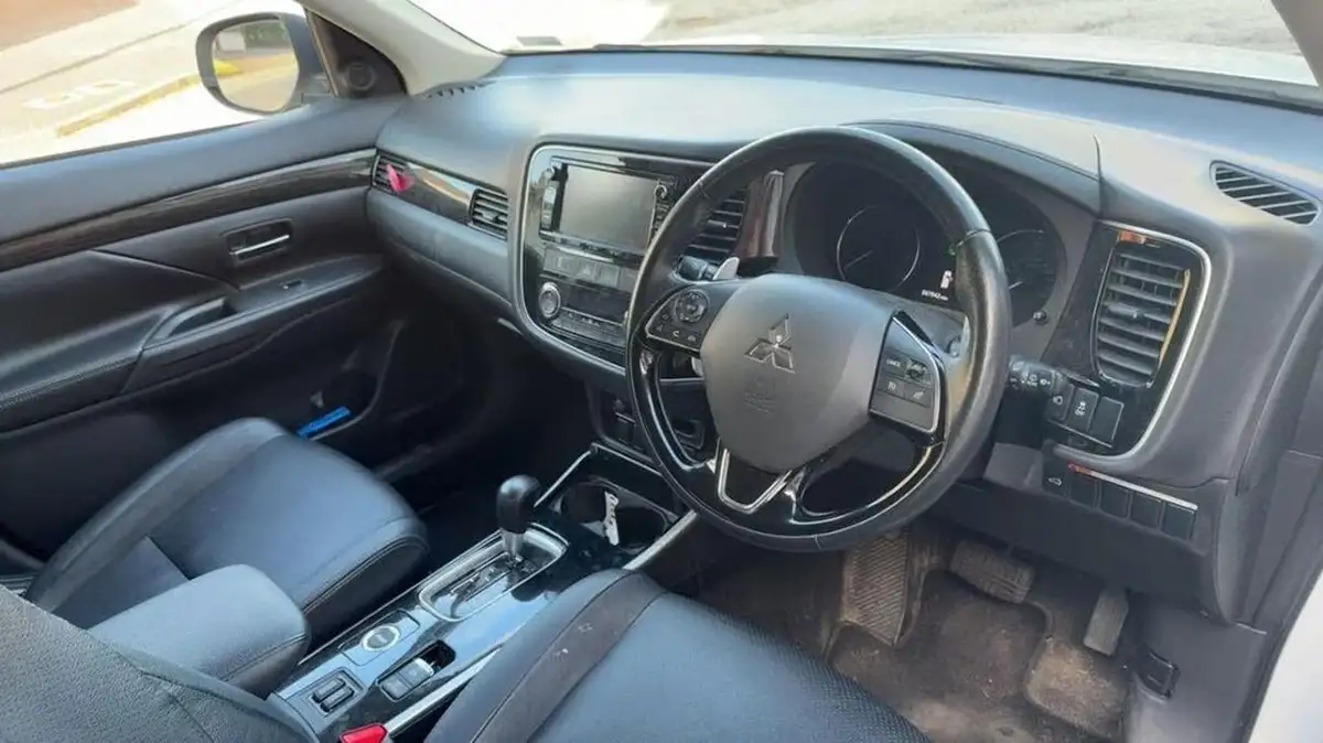 2016-mitsubishi-outlander-22di-d-gx4-auto-big-4