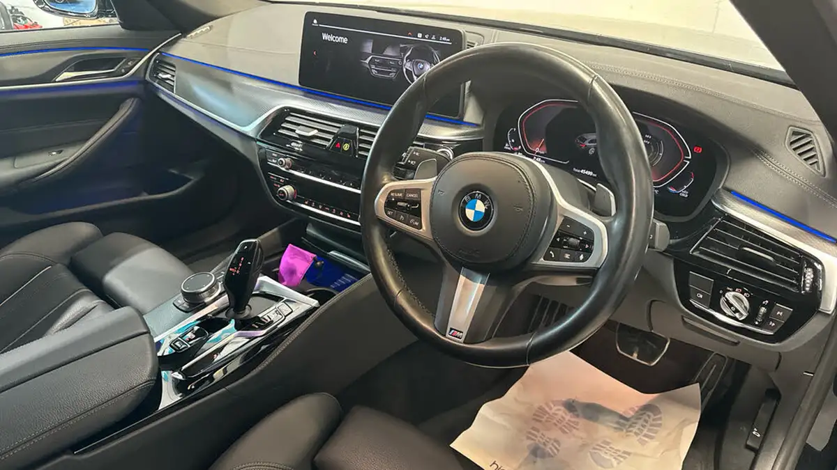 2021-bmw-5-series-20td-520d-m-sport-mht-touring-5d-big-8