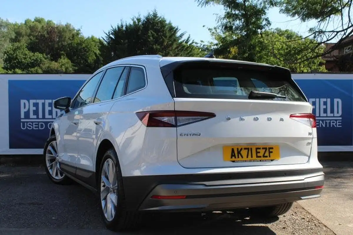 2021-skoda-enyaq-e-60-62-kwh-big-2