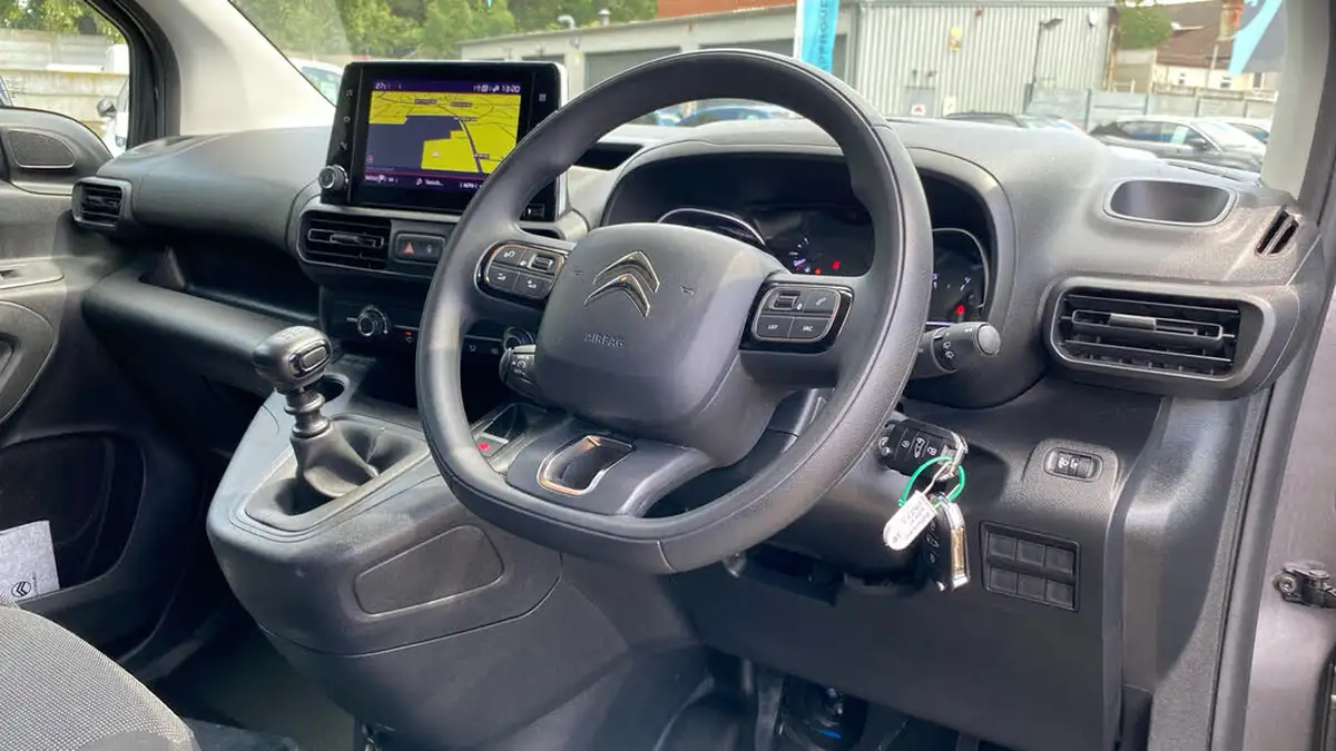 2024-citroen-berlingo-15-bluehdi-950-driver-edition-100pseu6d-big-10