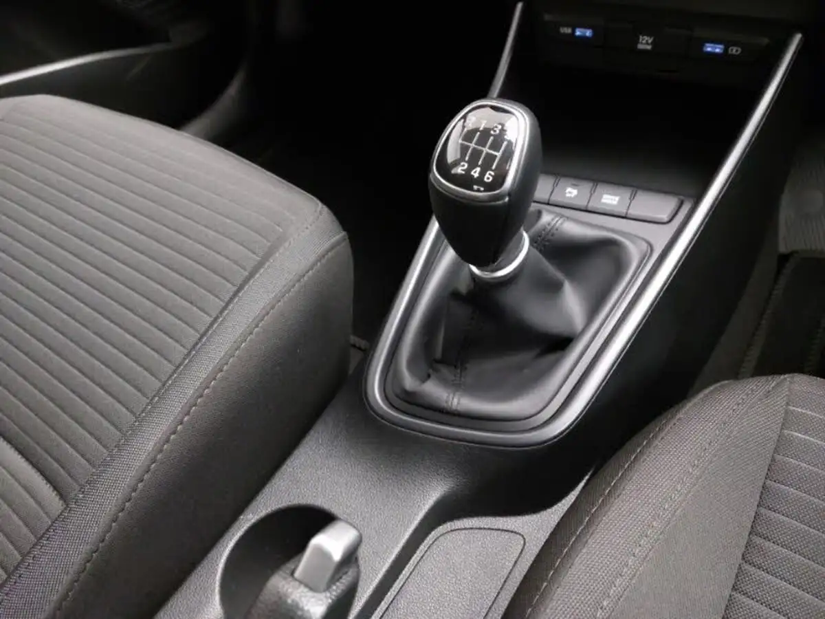 2021-hyundai-i20-10-t-gdi-element-big-14