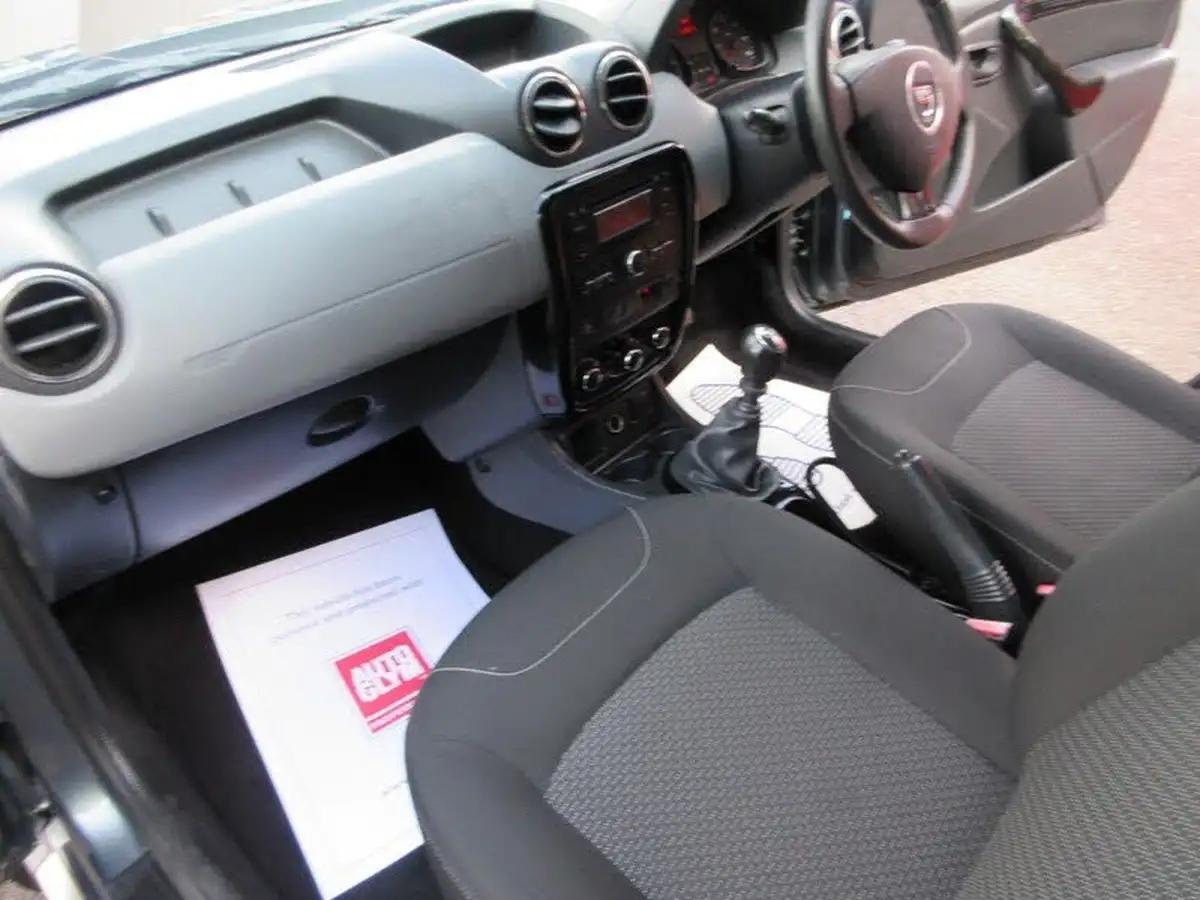 2013-dacia-duster-15d-laureate-107bhp-big-12