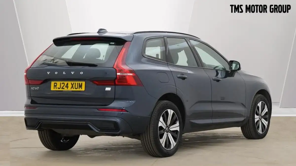 2024-volvo-xc60-20-b5-plus-big-2