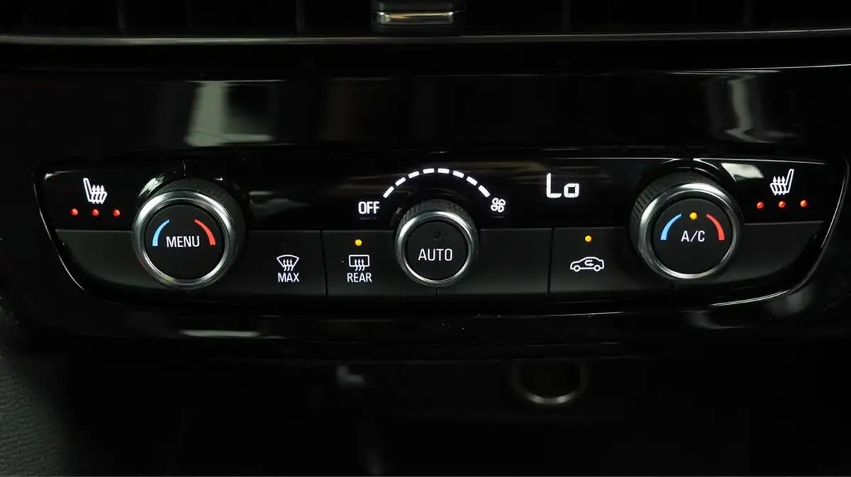 2024-vauxhall-mokka-12-gs-130ps-auto-big-12
