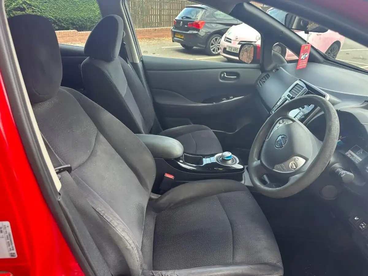 2016-nissan-leaf-e-acenta-24kwh-big-10