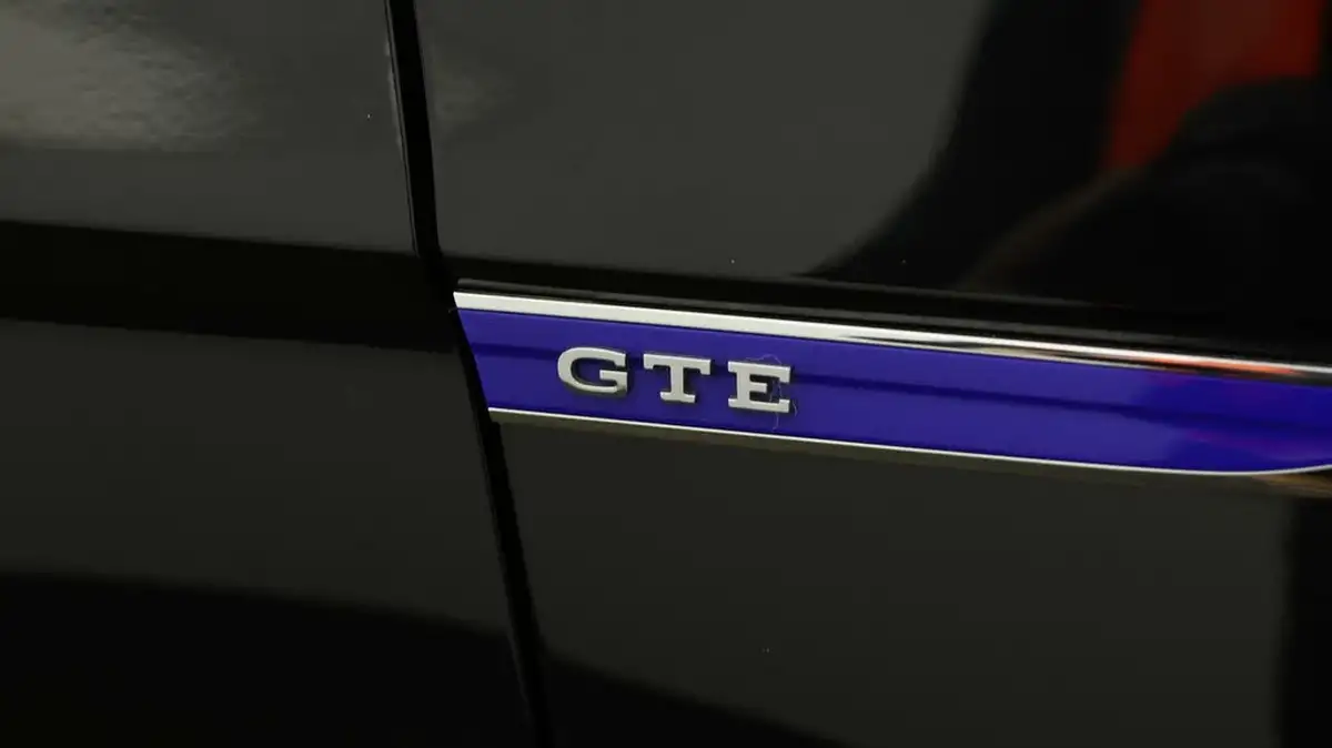 2021-volkswagen-passat-14-tsi-gte-estate-5d-big-20