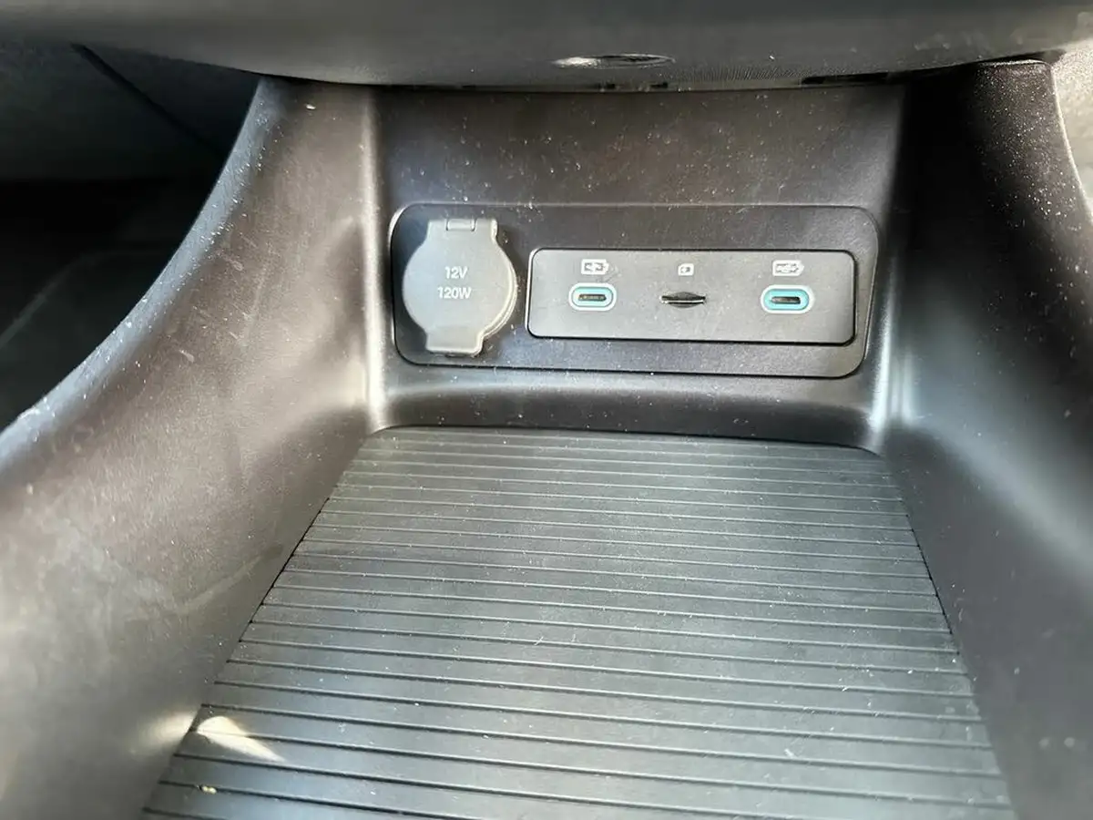 2024-byd-dolphin-e-design-big-23