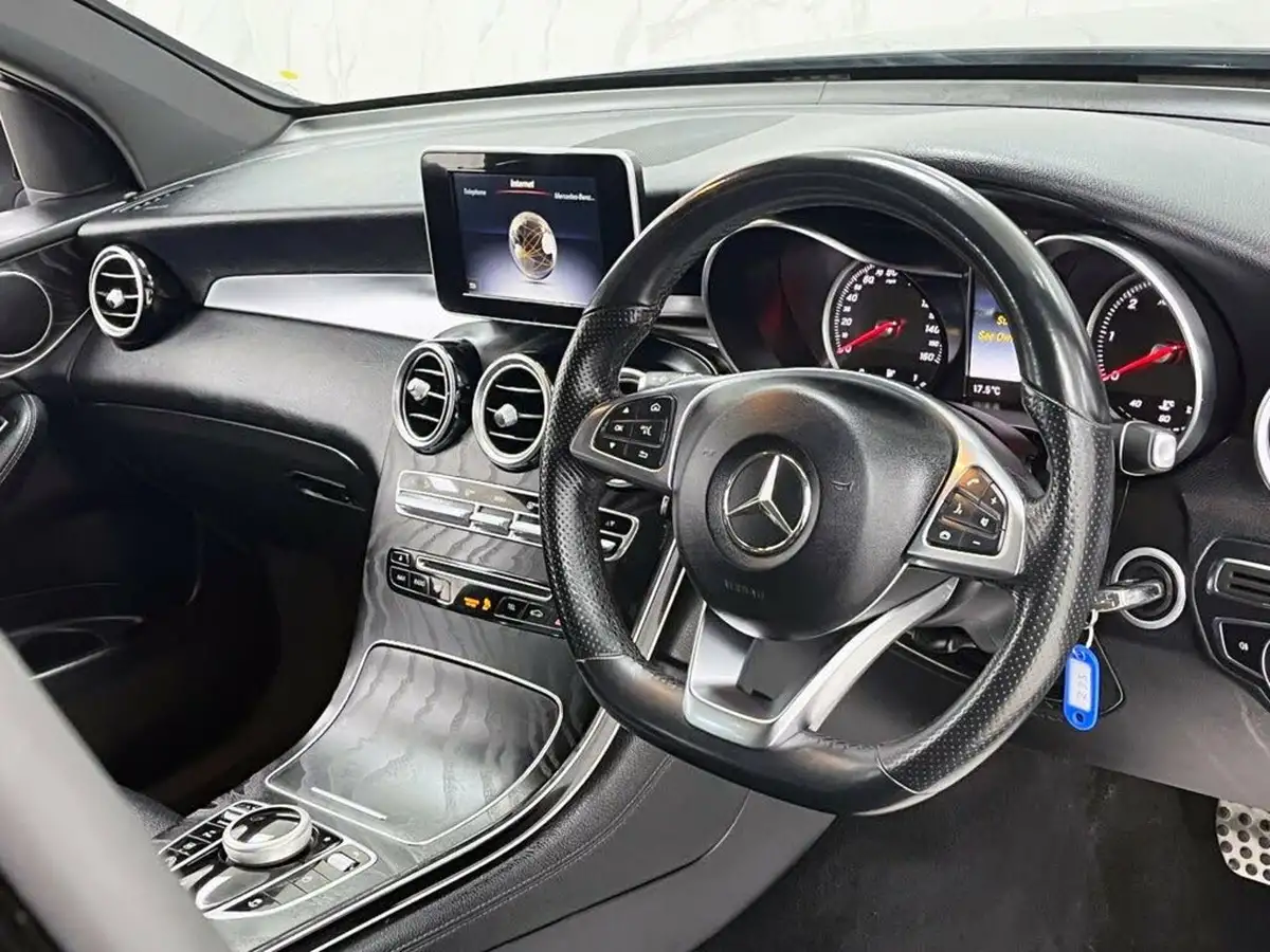 2018-mercedes-benz-glc-class-21d-glc220d-amg-line-ss-station-wagon-5d-big-19