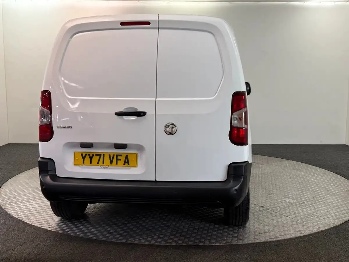 2021-vauxhall-combo-15cdti-dynamic-2300-100pseu6dt-l1h1-panel-big-8