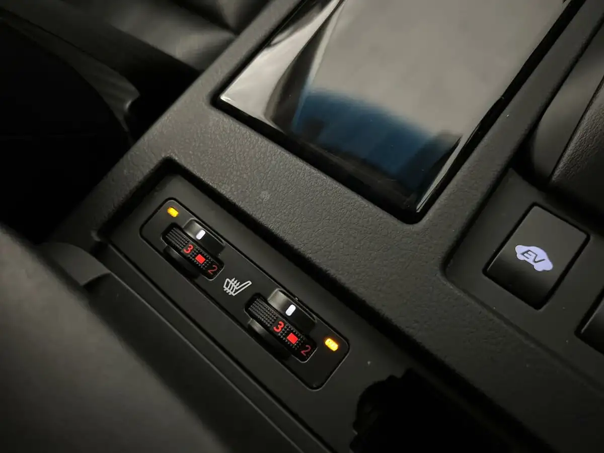 2015-lexus-rx-450h-35-advance-pan-big-16