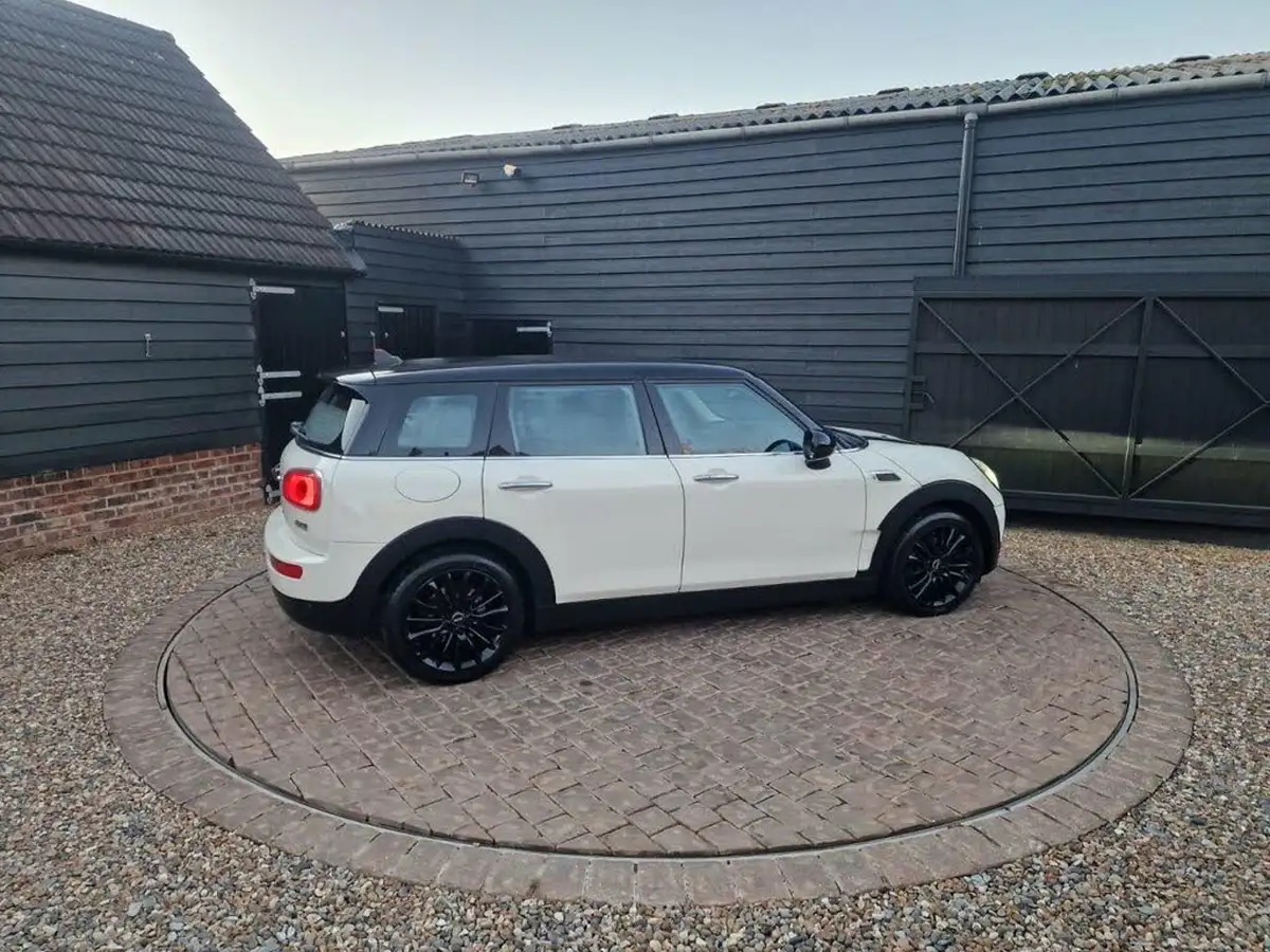 2017-mini-clubman-15-cooper-ss-big-19