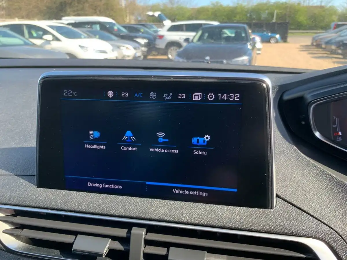 2020-peugeot-5008-suv-15-bluehdi-allure-big-19