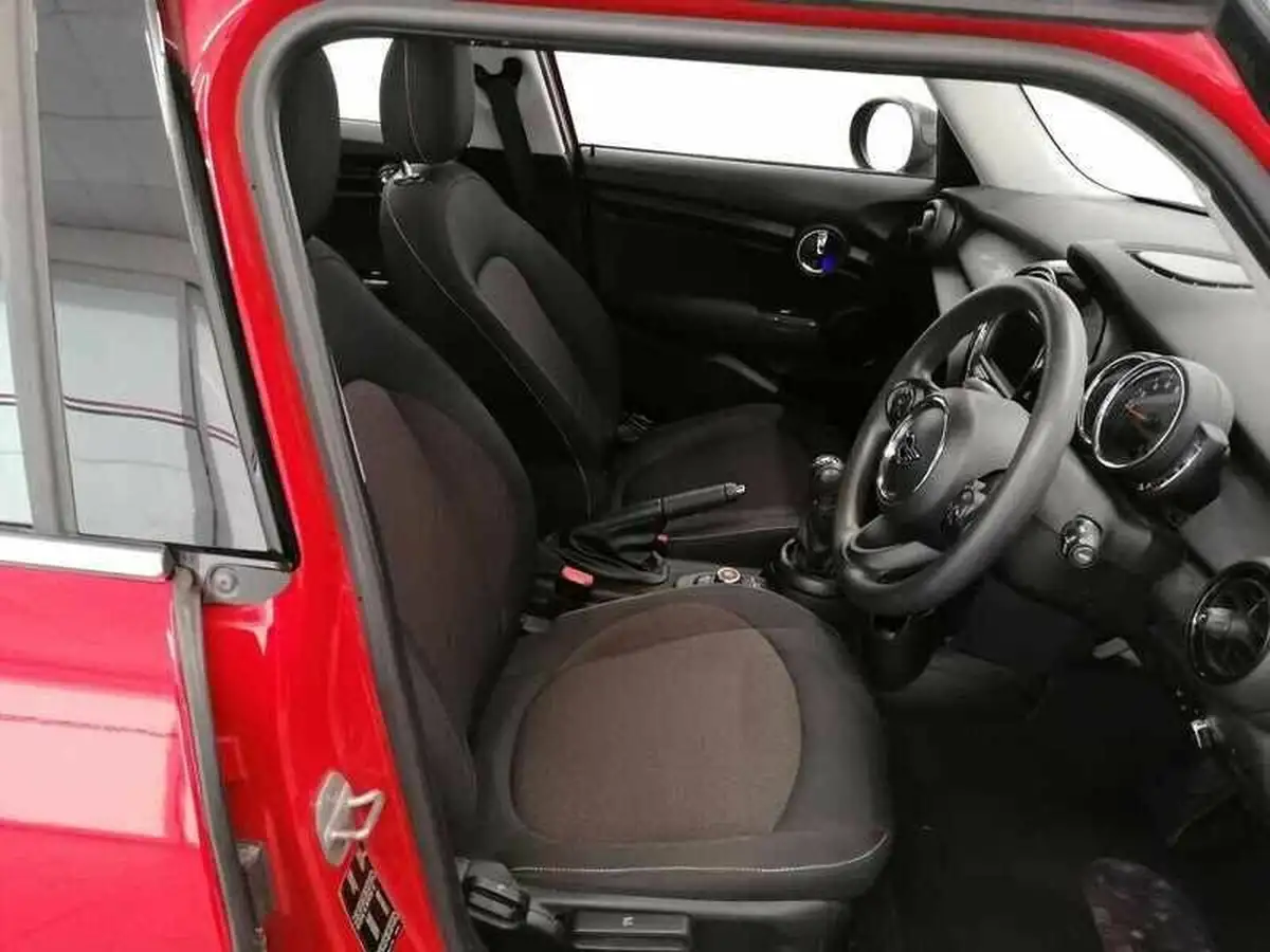 2019-mini-cooper-15-cooper-classic-hatchback-5d-big-15