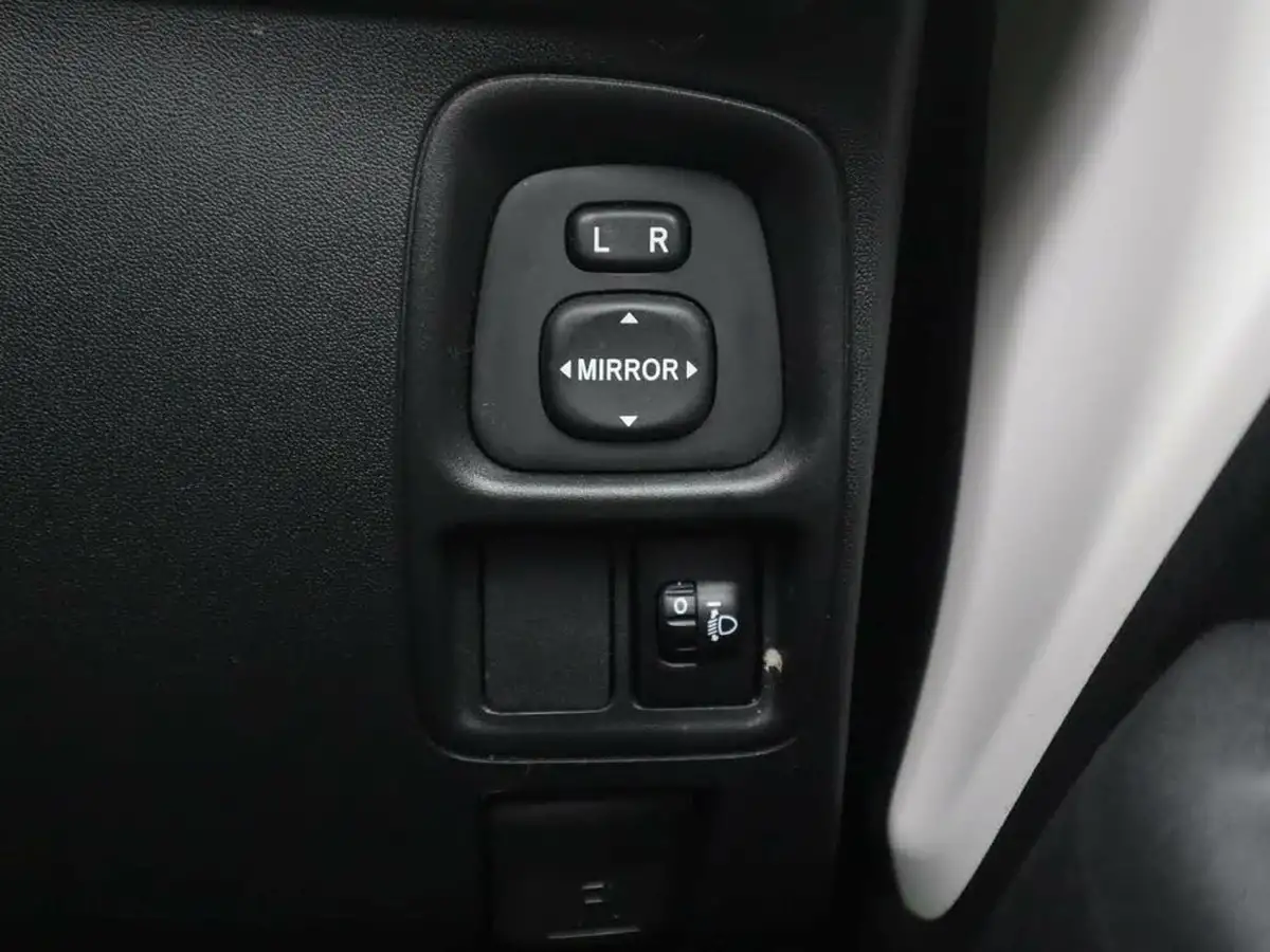 2019-citroen-c1-10-vti-flair-72ps-5d-etg-big-22