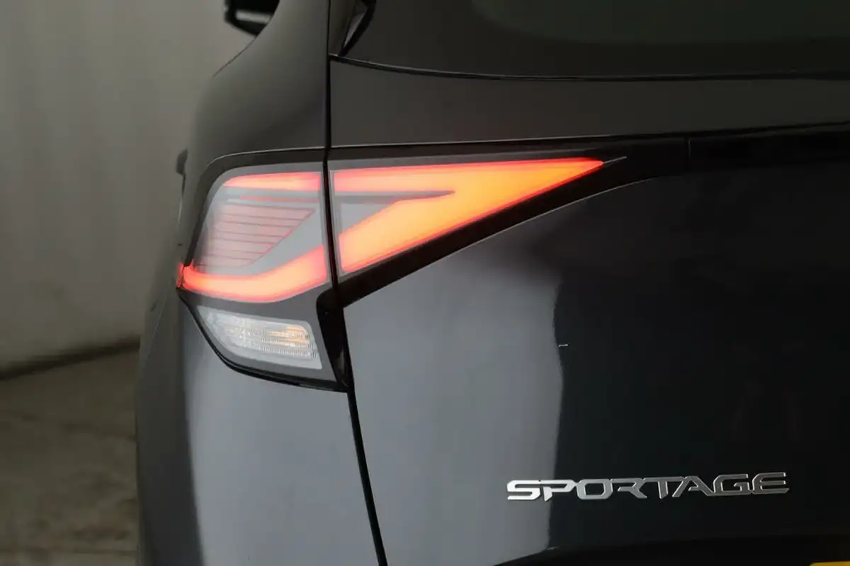 2023-kia-sportage-16-t-gdi-2-148bhp-big-10