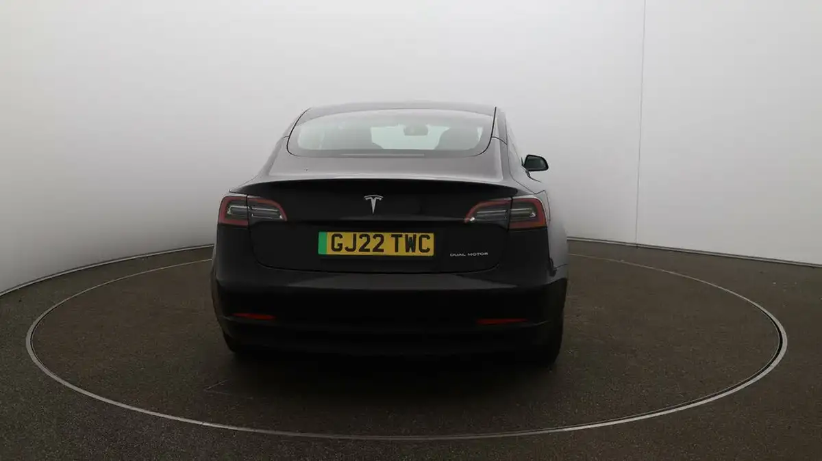 2022-tesla-model-3-e-long-range-big-48