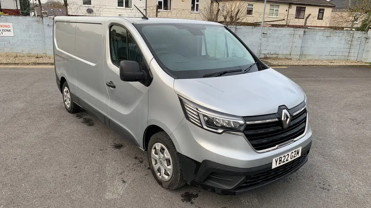 2022-renault-trafic-20dci-ll30-130-business-panel-big-17