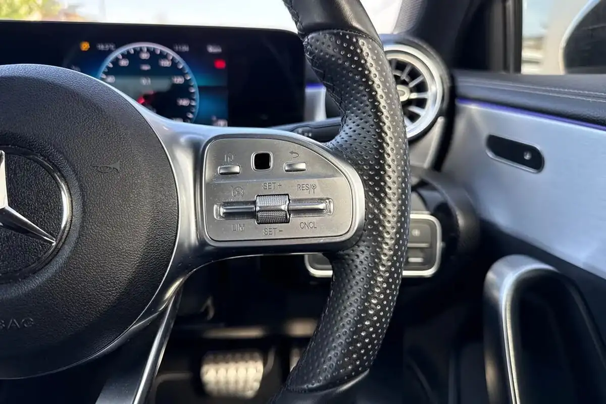2022-mercedes-benz-a-class-13-a180-amg-line-executive-edition-hatchback-5d-7g-dct-big-31