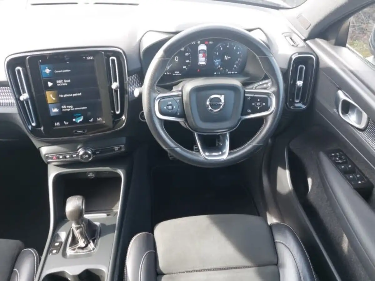 2021-volvo-xc40-15-t3-r-design-161bhp-big-6