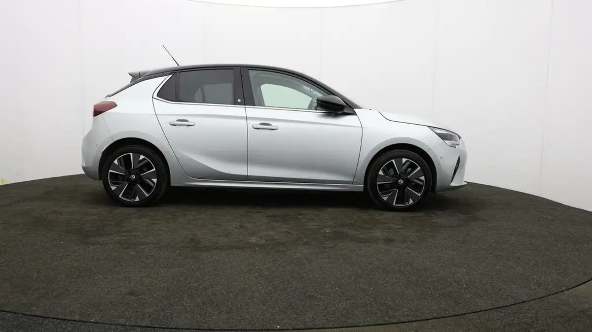 2022-vauxhall-corsa-e-elite-premium-big-31