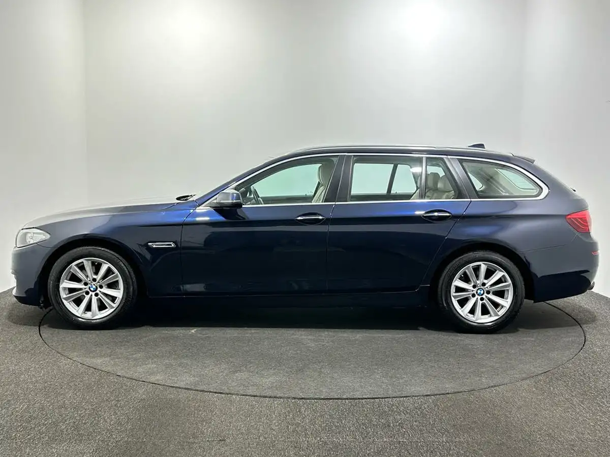 2016-bmw-5-series-20-520i-se-touring-5d-big-3