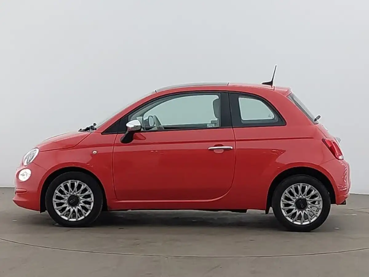 2021-fiat-500-10-lounge-big-3