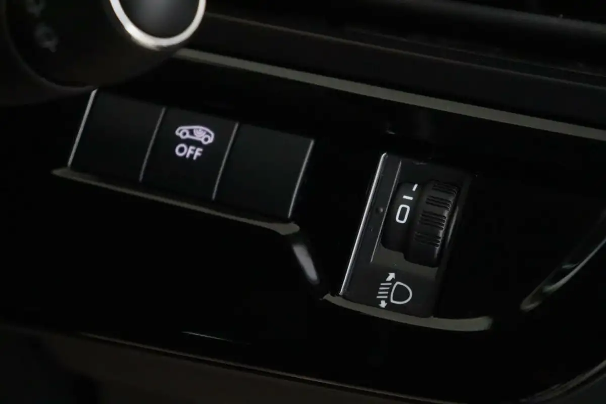 2021-citroen-grand-c4-spacetourer-12-puretech-sense-big-18