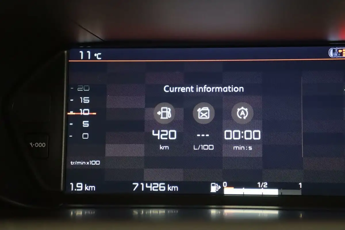 2021-citroen-grand-c4-spacetourer-12-puretech-sense-big-22
