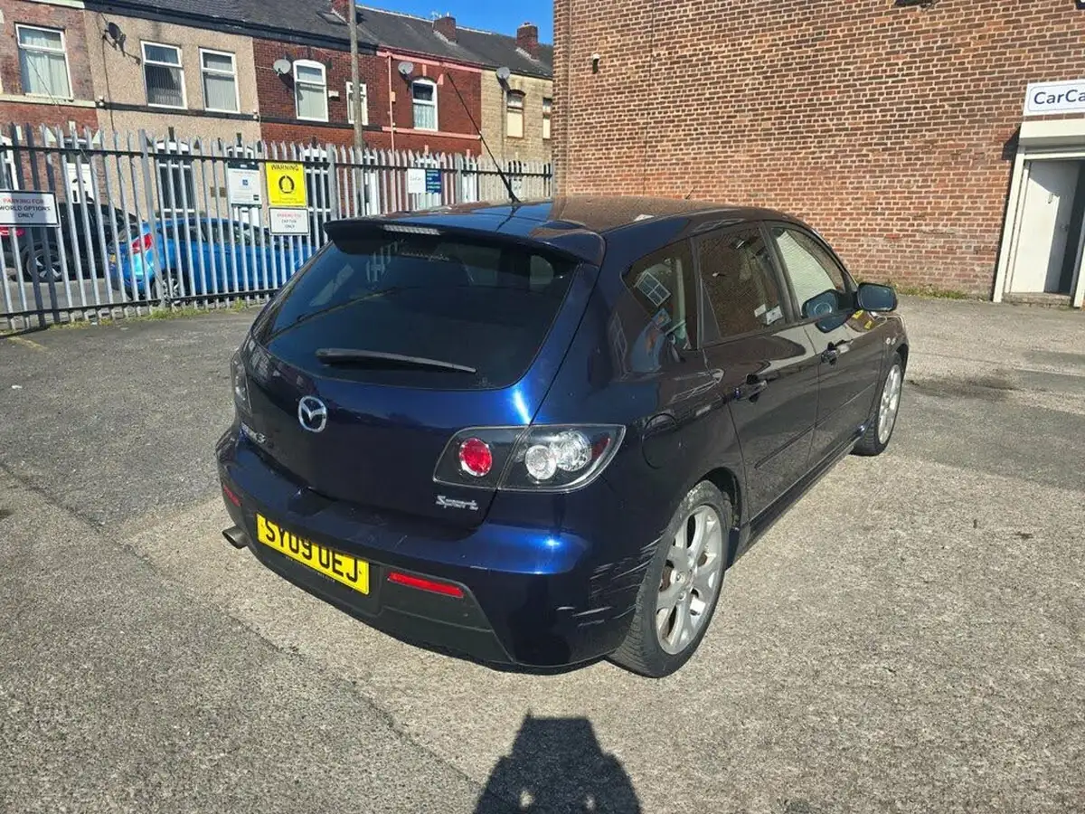 2009-mazda-mazda3-16-sport-hatchback-5d-big-2