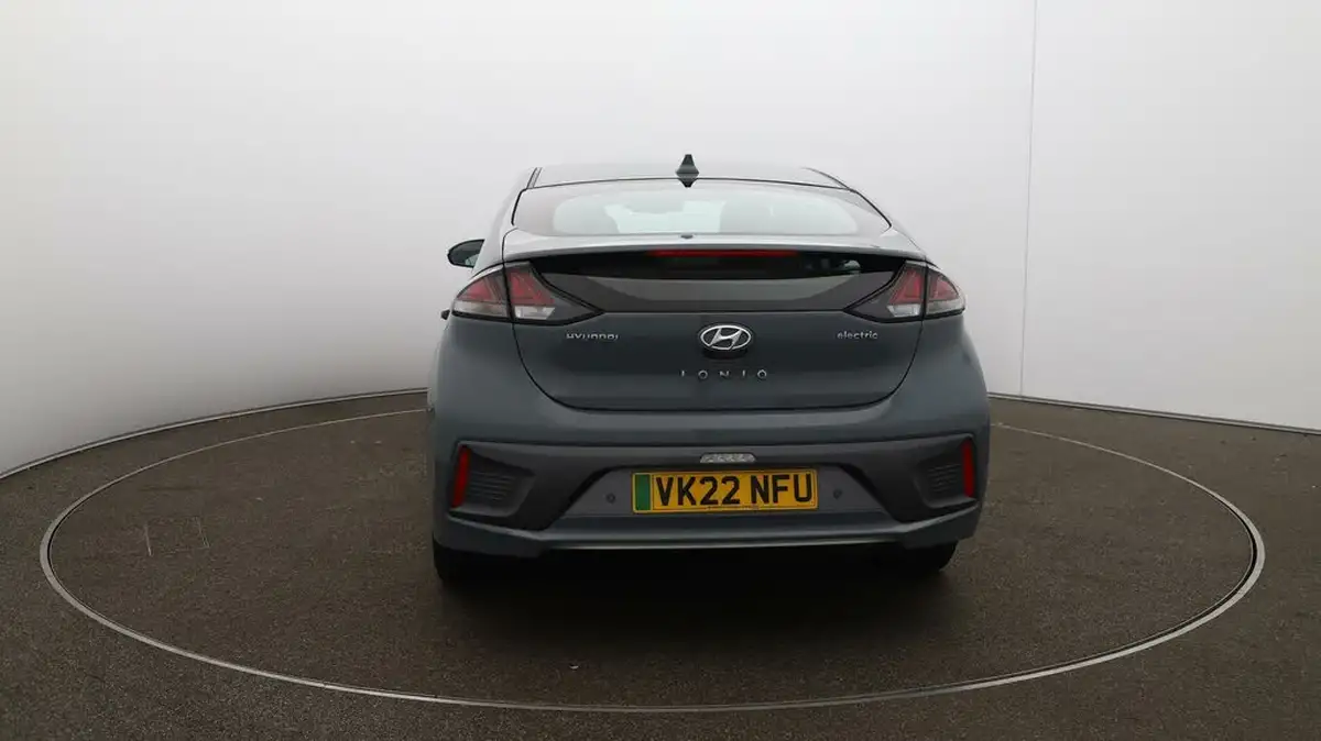 2022-hyundai-ioniq-e-premium-electric-big-6