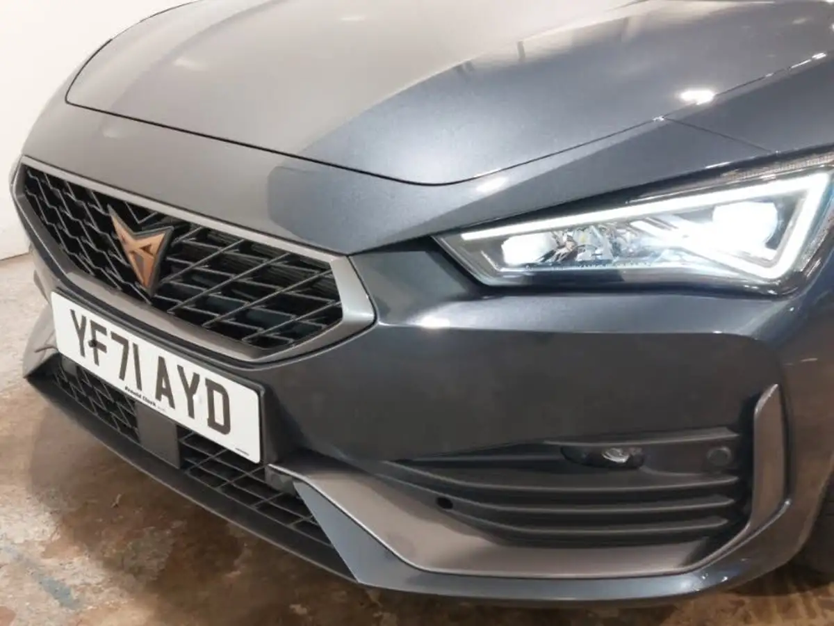 2022-cupra-leon-nf-20-tsi-vz3-300ps-hatchback-big-11