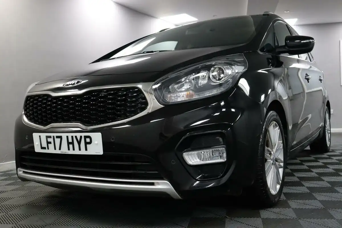2017-kia-carens-17crdi-4-big-23