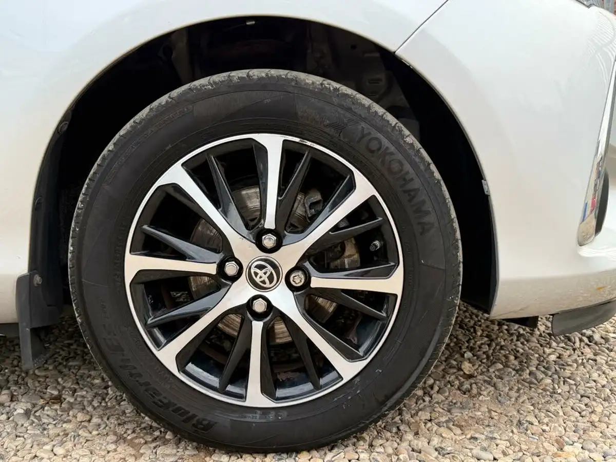 2018-toyota-yaris-10-vvt-i-icon-71bhp-big-12