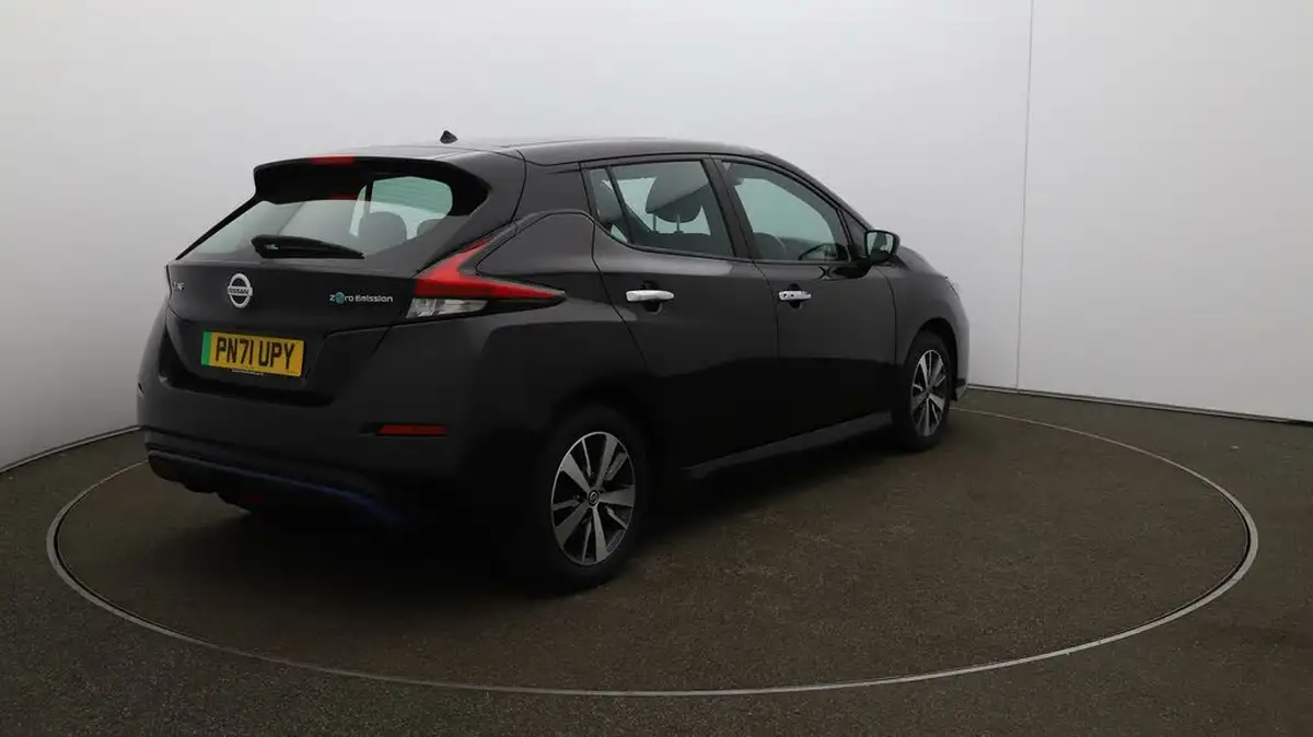 2021-nissan-leaf-e-acenta-big-7